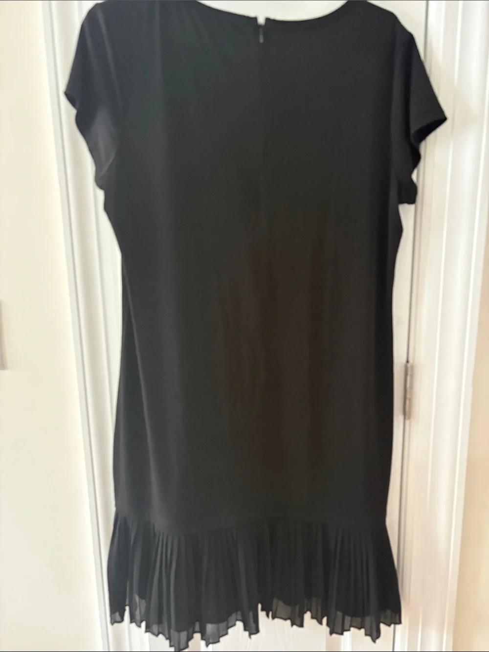 MICHAEL Micheal Kors Classic Black Short Sleeve Dress with Ruffle Hem